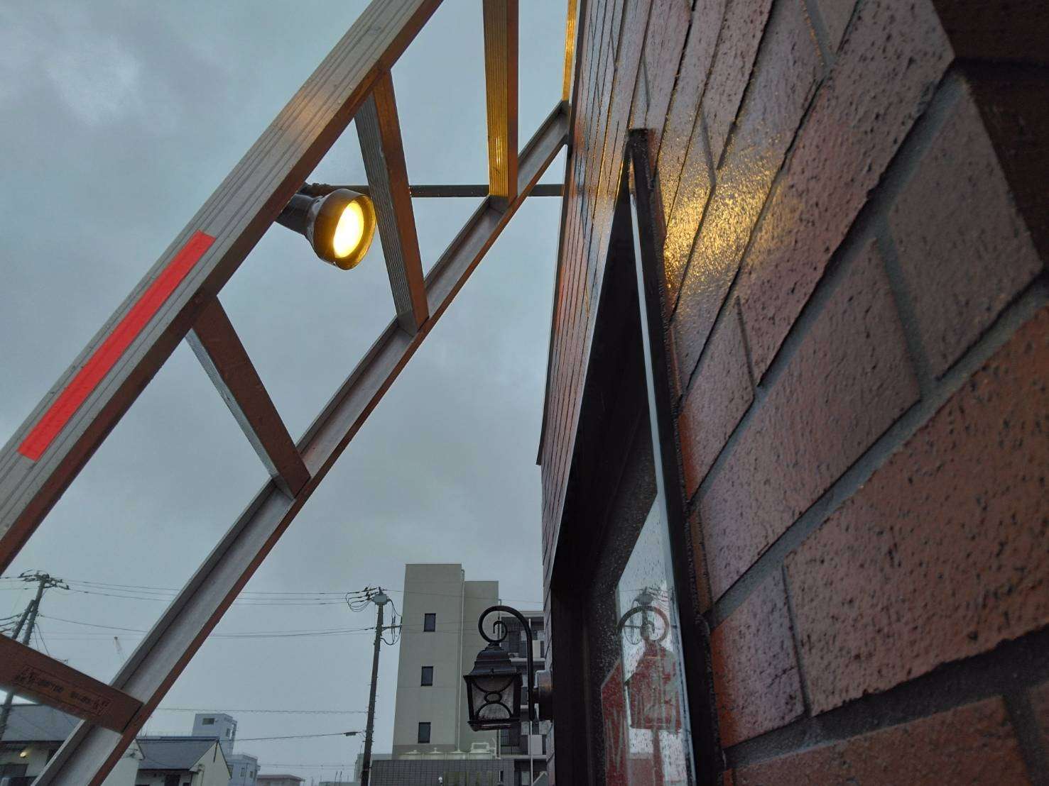 富士市店舗 外灯電球交換